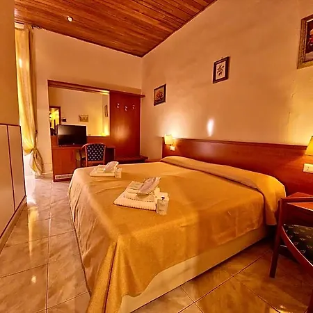 Azzurra Hotel 2*